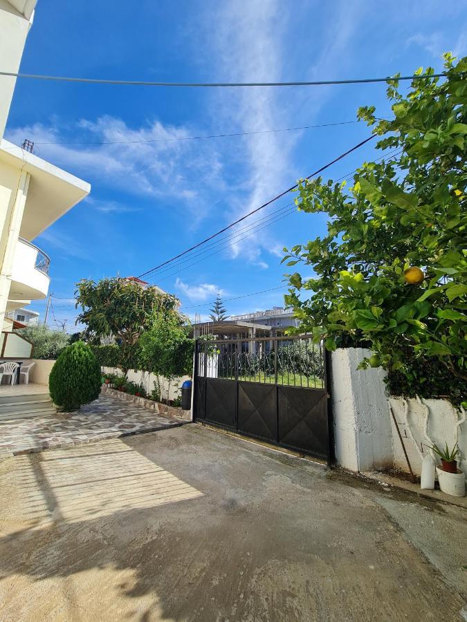 Ava'S Guesthouse Ksamil Exterior photo