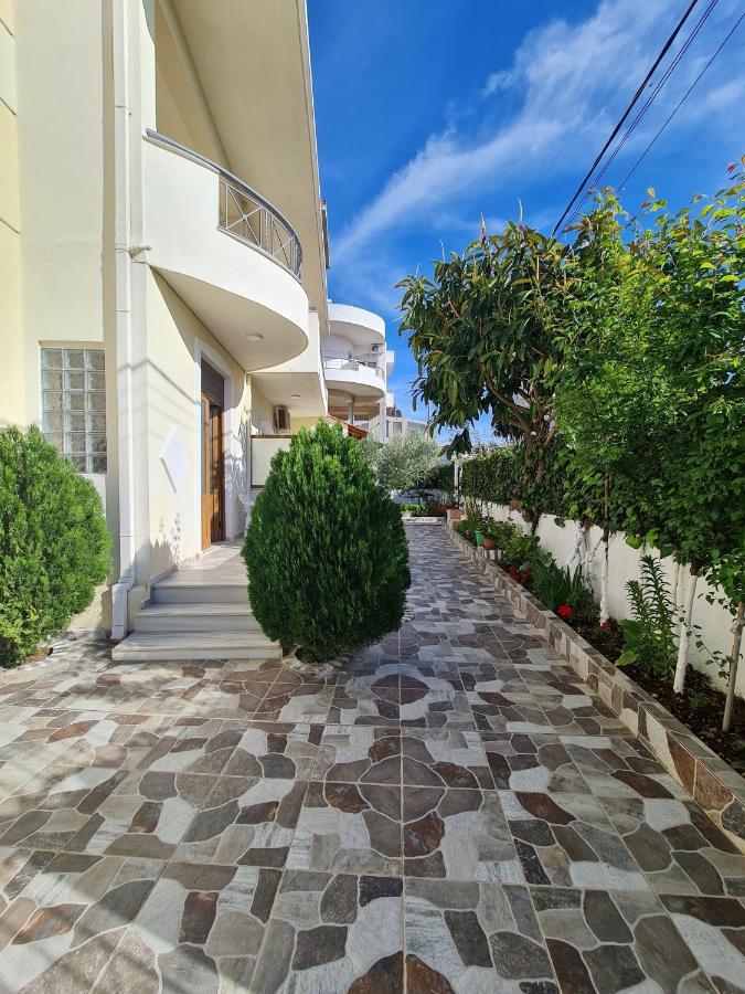 Ava'S Guesthouse Ksamil Exterior photo